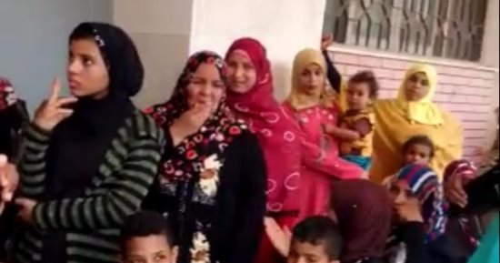 صور.. حضور كثيف للسيدات بلجان أسيوط الانتخابية فى اليوم الثالث للانتخابات