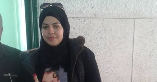 زوجة الشهيد الشبراوى بعد التصويت: فى ناس خيرت بين حياتها وبلدها فاختارت البلد