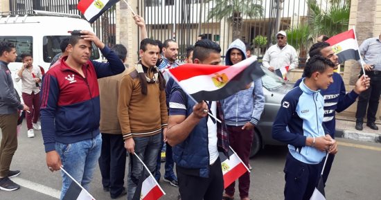 فيديو وصور.. توافد الناخبين على اللجان الانتخابية ببورسعيد للإدلاء بأصواتهم