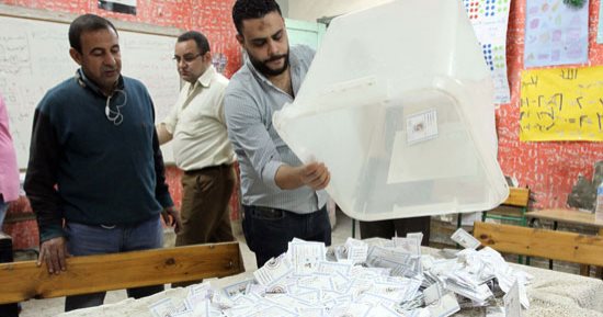مؤشرات الأولية .. السيسي يحصل على 17298 صوتا مقابل 1005 لموسى في اللجنة العامة بسفاجا