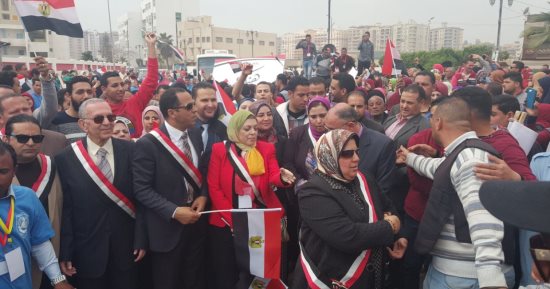 وفد السفارة العراقية يتفقد التصويت فى لجان الانتخابات بالزمالك