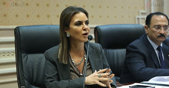 الاستثمار: قانون "اوبر وكريم" خرج بالتنسيق مع الداخلية والاتصالات والنقل - صور