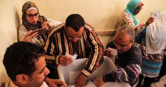 مؤشرات أولية.. لجنة 2 "فاطمة الزهراء" بالموسكى: السيسى 1029صوتا وموسى 19