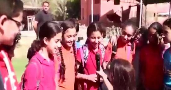 أقوى رسالة من أطفال مصر  للرئيس السيسى: "بنحبك جدا"