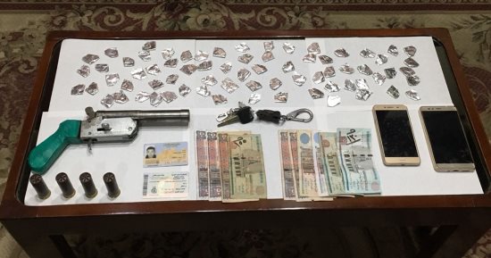 ضبط مدرس وعاطل وبحوزتهما هيروين وفرد خرطوش بدمياط