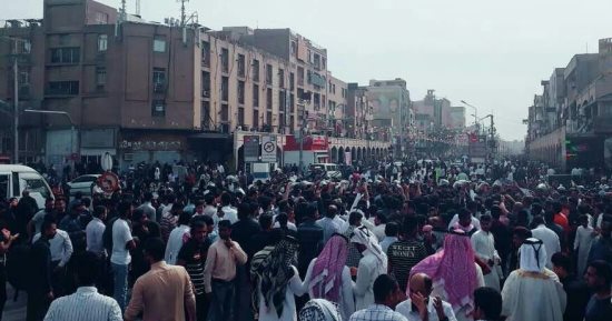فيديو.. الانتفاضة الإيرانية عرض مستمر.. عرب الأحواز يتظاهرون فجرا ويشعلون دراجة نارية.. نشطاء لـ"اليوم السابع": سقوط جرحى من المتظاهرين وقوات الأمن.. ومراقبون: السلطات أغلقت تطبيق "تلجرام" بعد اتساع الاحتجاجات