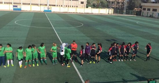 شاهد.. مبارة بحكم واحد فى الدورى الممتاز للكرة النسائية