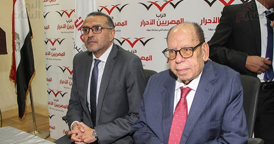 "المصريين الأحرار" جبهة ساويرس يوزع استمارات الترشح لانتخابات المحليات