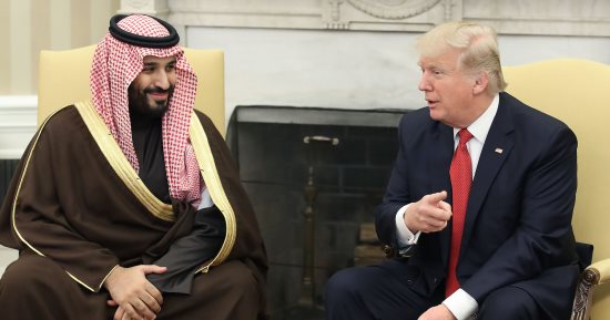 ماذا تقول الصحافة العالمية اليوم؟.. مذكرات جيمس كومى تكشف عن تفاصيل جديدة تتعلق بترامب.. الأمير محمد بن سلمان وحيدر العبادى ضمن الـ100 الأكثر تأثيرا فى العالم.. وسفير بريطانى سابق يدعو بلاده لصداقة الأسد
