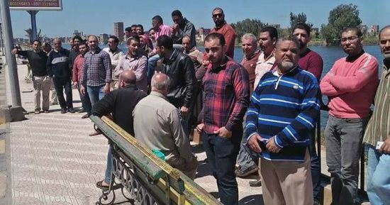 صغار صناع الأثاث بدمياط يطالبون بتخفيض سعر لوح الأبلكاش (صور)