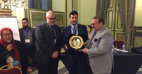 درع مدينة زويل للدكتور حسن راتب بمشاركة 120 جامعة عربية 