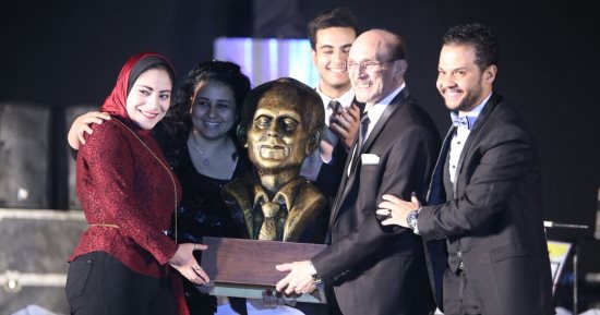 فيديو وصور.. تكريم محمد صبحى بمهرجان شرم الشيخ الدولى للمسرح