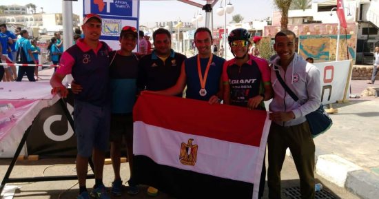 صور.. أبطال المؤسسات العسكرية يتصدرون المراكز الأولى بكأس أفريقيا للترايثلون