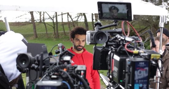 محمد صلاح ينشر كواليس تصوير إعلان حملة "أنت أقوى من المخدرات".. صور