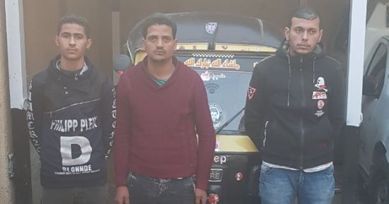 سقوط 3 عاطلين متهمين بسرقة "توك توك" من أمام منزل صاحبه فى المحلة