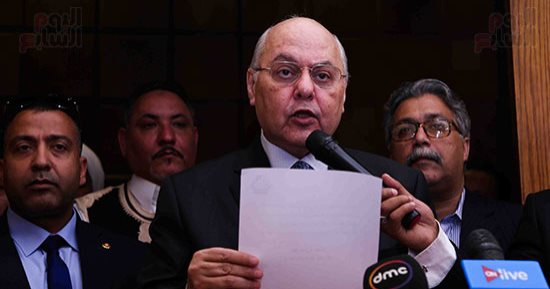 صور.. موسى مصطفى موسى يتابع نتائج الانتخابات الرئاسية من مقر حزبه 