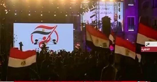 المصريون يحتفلون بفوز السيسى بفترة رئاسية ثانية.. فيديو