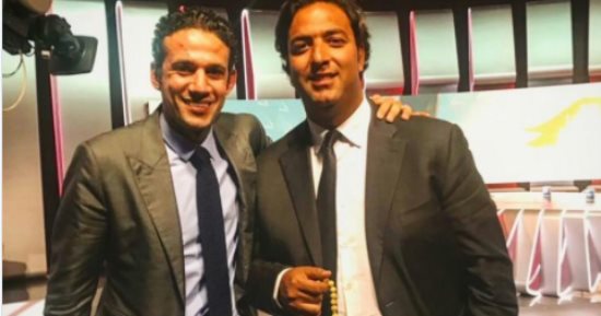 شاهد.. ميدو يظهر بـ"السبحة" فى استوديو مباراة الزمالك والإسماعيلى