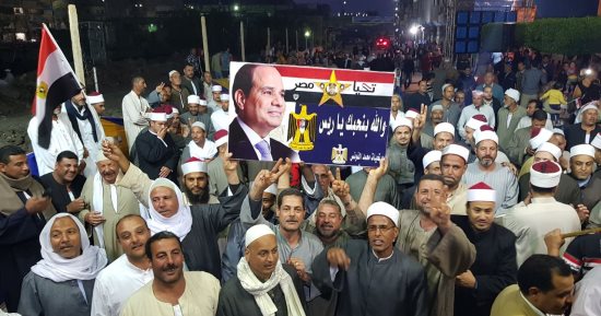 الآلاف من أهالى البحيرة يحتفلون بفوز السيسى برئاسة ثانية بحضور أحمد شيبة