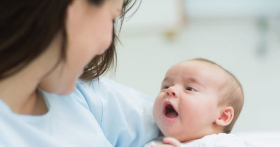 س وج.. كل ماتريد معرفته عن متلازمة "هز الرضيع"؟