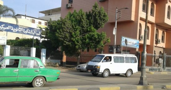 قارئ يطالب بعمل مطب صناعى بشارع جمال عبد الناصر فى شبين الكوم لمنع الحوادث