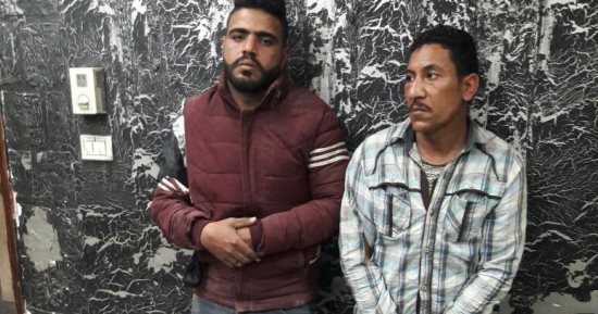 سقوط عاطلين وراء خطف حقيبة أموال ربة منزل عقب خروجها من بنك بالمرج