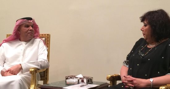 وزيرة الثقافة تلتقى أمين عام الهيئة العربية للمسرح بشرم الشيخ