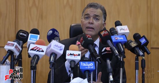 انتظام قطارات القاهرة - إسكندرية بعد سقوط عقار على محطة سيدى جابر   