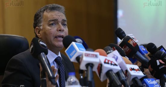 وزير النقل: المواطن سيرى سكة حديد مختلفة بعد عامين (صور)