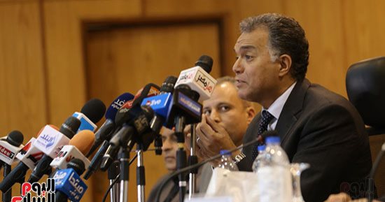 وزير النقل: نهنئ الرئيس بثقة الشعب المصرى خلال الانتخابات الرئاسية - صور
