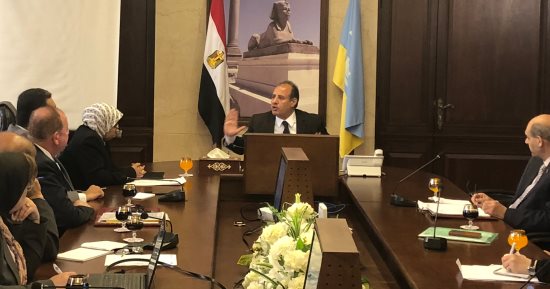 محافظ الإسكندرية يشكل لجنة لدراسة استخدام الحمأة كسماد عضوى