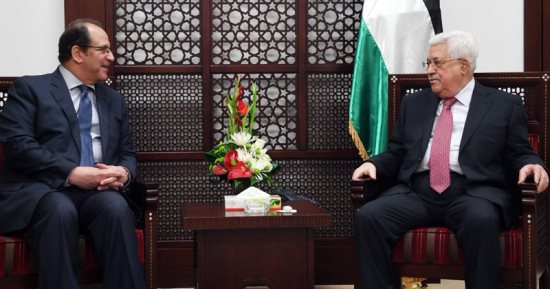 رئيس جهاز المخابرات العامة يسلم رسالة هامة من الرئيس السيسى إلى أبو مازن