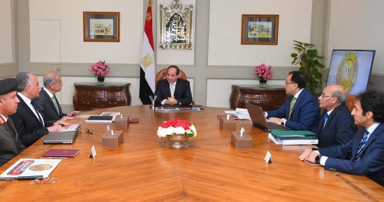 السيسي يوجه بالاستمرار فى تحسين جودة المياه وسرعة الانتهاء من محطات التحلية