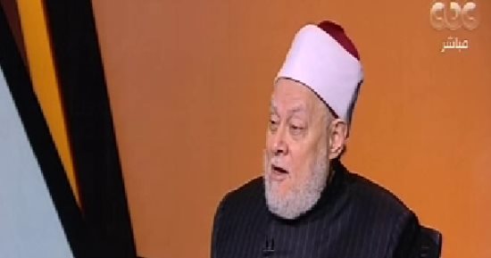 على جمعة: الحلف بالمصحف أو الكعبة لا ينعقد به يمين ولا يوجب به كفارة