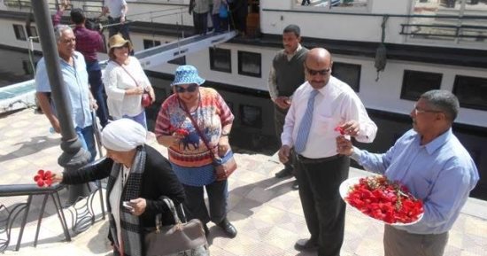 محافظة سوهاج تستقبل الأفواج السياحية على مرسى البلينا السياحى