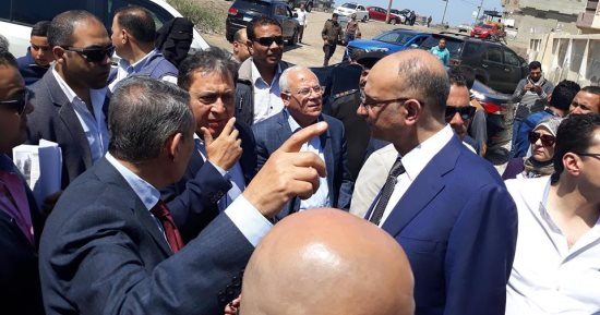 صور.. وزير الصحة يتابع جاهزية الوحدات الصحية لتطبيق قانون التأمين ببورفؤاد