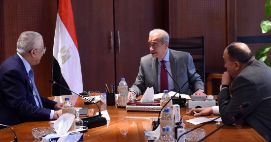 رئيس الوزراء يتابع الاستعداد للثانوية العامة وافتتاح 45مدرسة يابانية سبتمبر