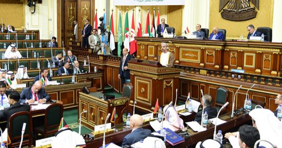لجنة المرأة والطفولة بالبرلمان العربى تطالب بزيادة تمكين المرأة