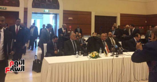 صور.. انطلاق فعاليات الاجتماع الثلاثى لسد النهضة فى الخرطوم