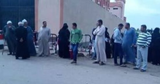 قارئ يشكو الزحام الشديد بسجل مدنى الستامونى بالدقهلية