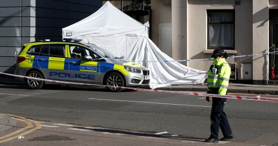إخلاء مركز تجارى ببريطانيا بعد إصابة 4 أشخاص فى حادث طعن 
