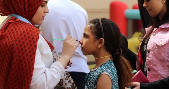 صور.. فقرات ترفيهية فى حفل يوم اليتيم بالمقطم بحضور عصام شرف