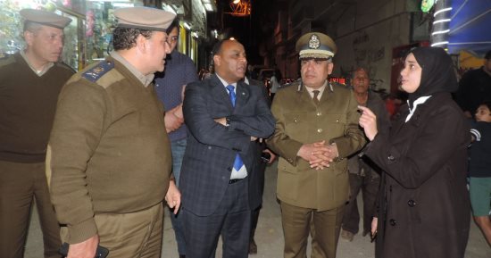 صور.. مدير أمن الغربية يتفقد خدمات تأمين الكنائس بالمحلة