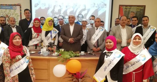 رئيس شركة مياه الجيزة يكرم 15 أم مثالية بالشركة