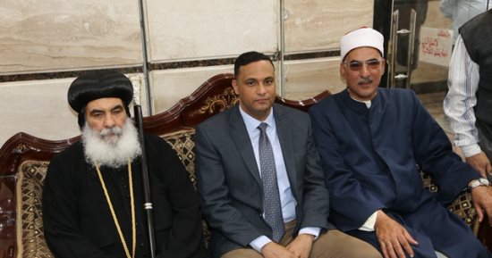 صور.. محافظو المنيا وبنى سويف والمنوفية ومدراء الأمن يهنئون الأقباط
