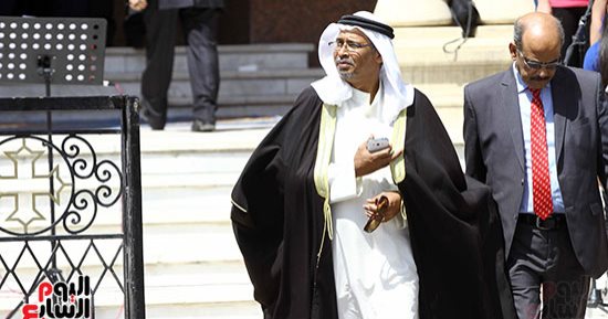وفد القبائل العربية يهنئ البابا تواضروس بعيد القيامة فى الكاتدرائية (صور)