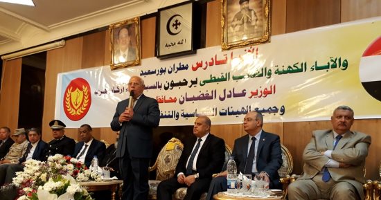 محافظ بورسعيد : عيد القيامة ليس للأقباط فقط ونستمد منه الروحانيات