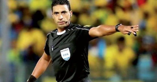 المغربى نور الدين الجعفرى يدير مباراة الإياب بين المصرى ومونانا الجابونى