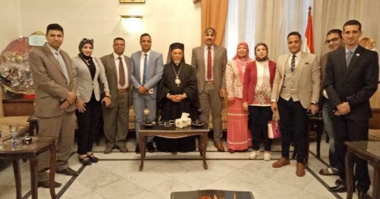 صور.. مستقبل وطن بأسيوط يهنئ الأقباط بالكنائس بعيد القيامة