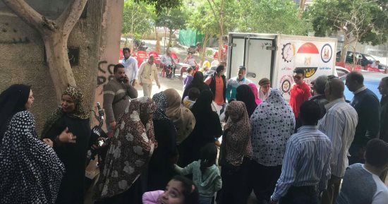قافلة طبية لائتلاف حب الوطن للكشف على 1400 من أهالى بولاق الدكرور.. صور